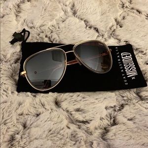 “All in Mini” QUAY SUNGLASSES